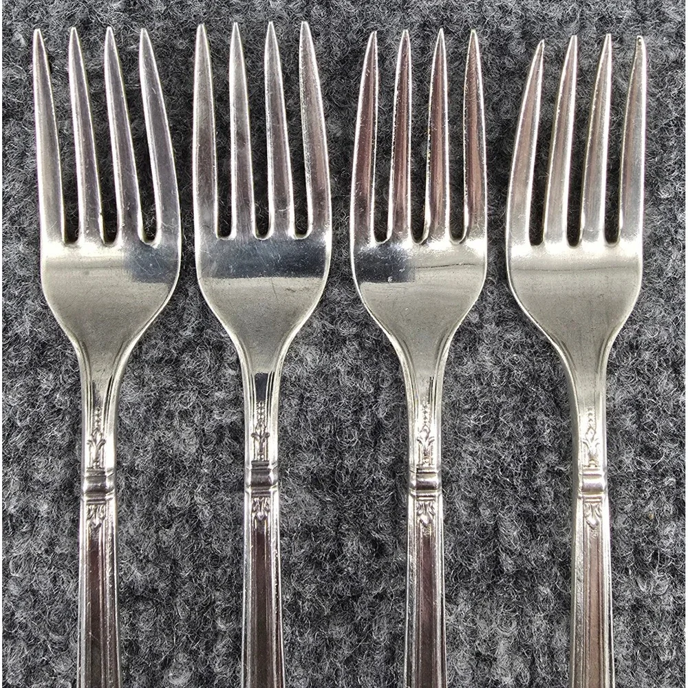 1847 Rogers Bros IS AMBASSADOR Grille Forks Set of 4 Silverplate Flatware 7 5/8